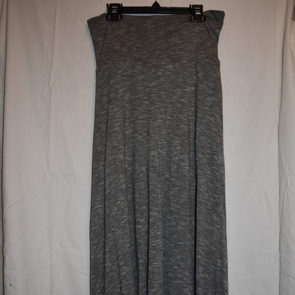 Gray/Black Knit Maxi Skirt